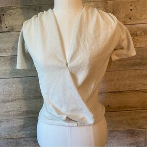🛍️3/$30 Zara  Trafaluc women's cream coloured faux‎ wrap crop top in size small